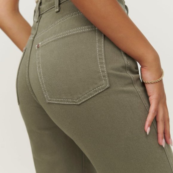 Never worn Reformation Cowboy High Rise Straight Jeans - Picture 4 of 11